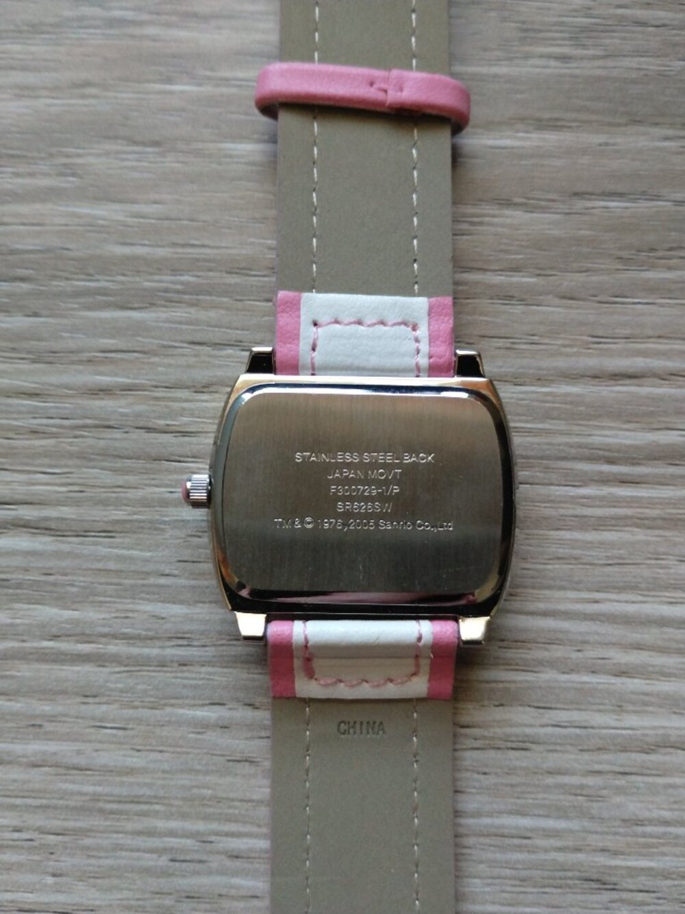 Hello Kitty Watch - Picture 2 of 3
